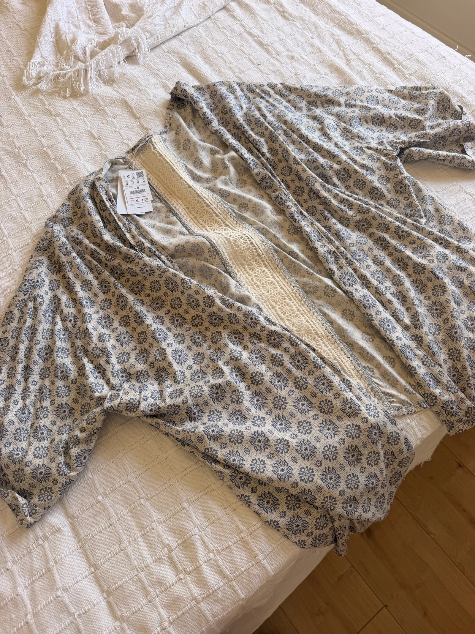 Kimono pull and bear